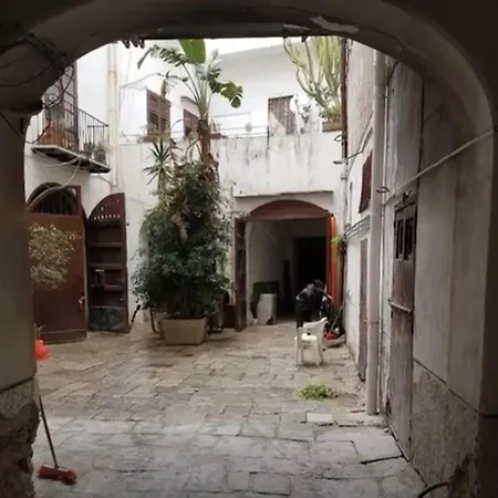 Xenia House Con Terrazza - Cuore Del Centro Storico Di Апартаменты *